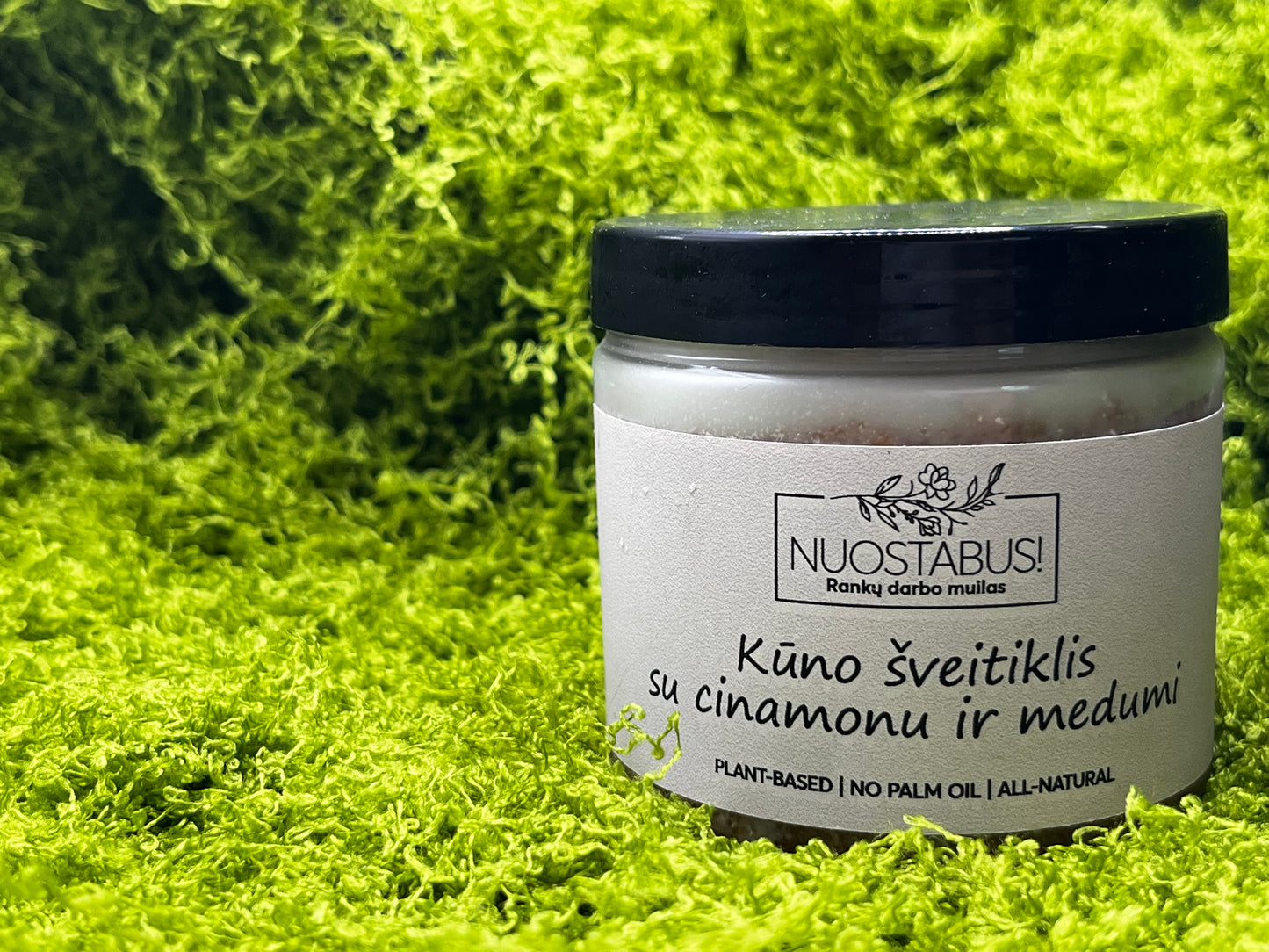 Kūno šveitiklis su cinamonu ir medumi