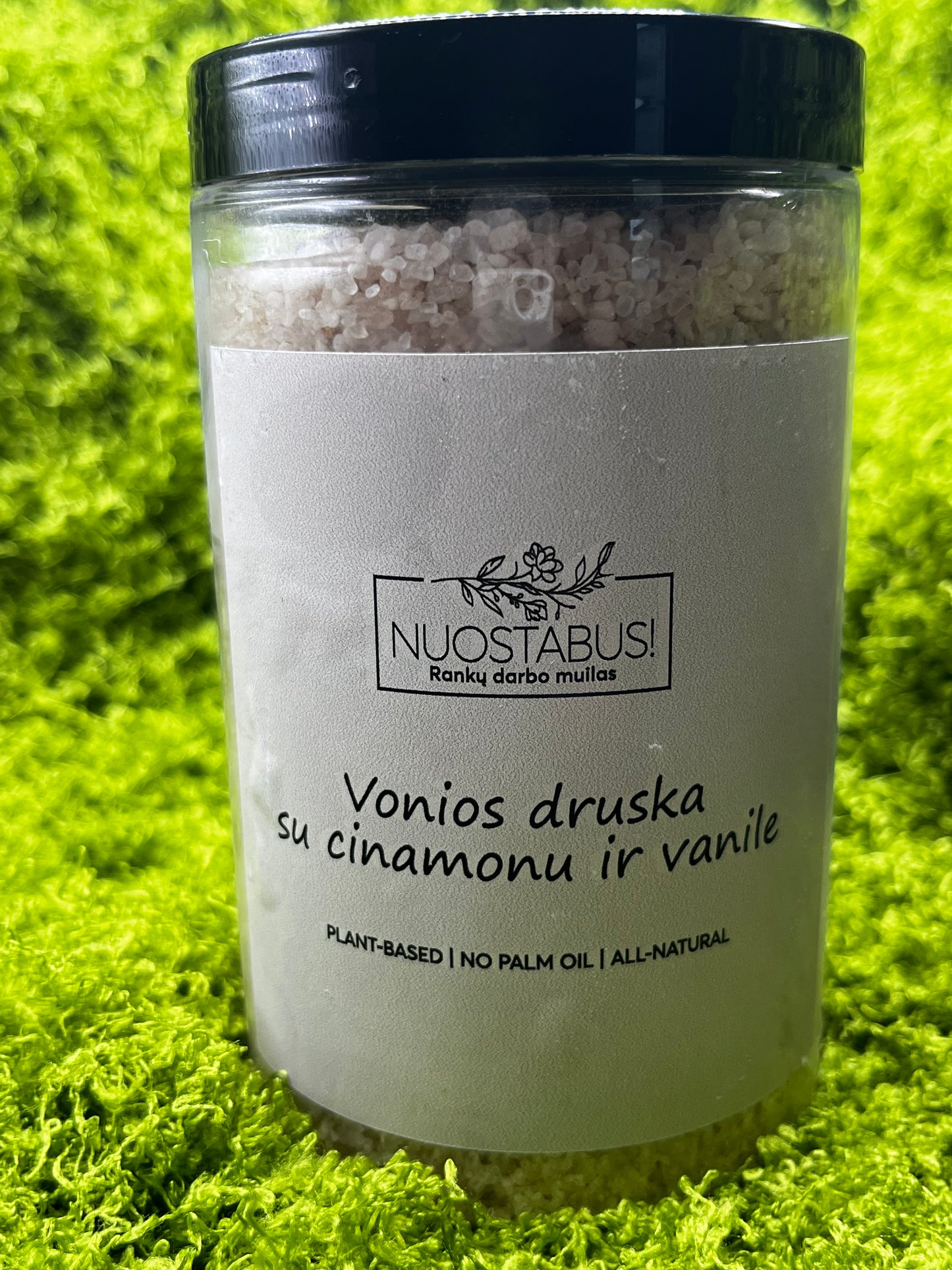 Vonios druska su cinamonu ir vanile