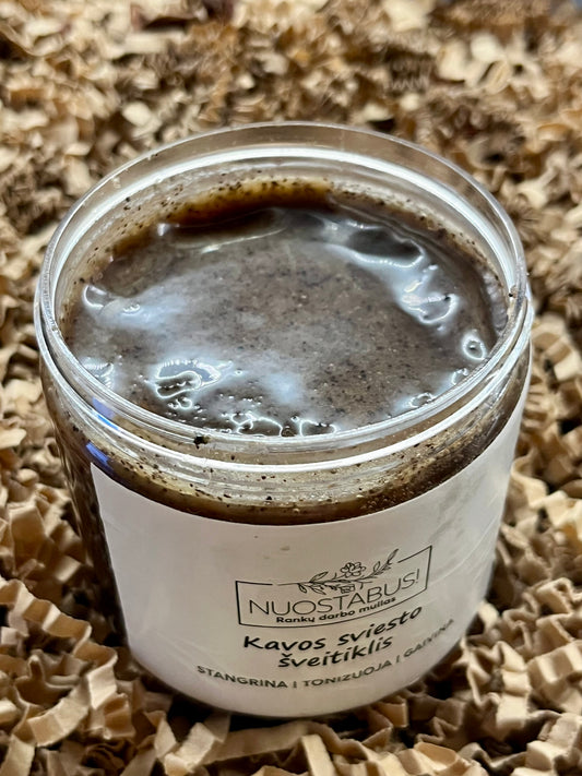 Kūno šveitiklis su kavos sviestu